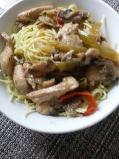 Una foto de Chow mein