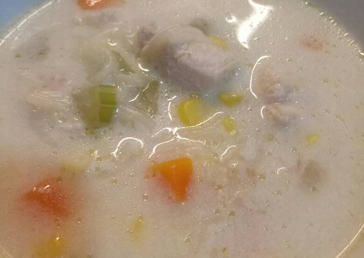 Soup jagung ayam dan cream