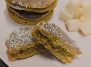 Hình của món Pancake bí đỏ yến mạch.