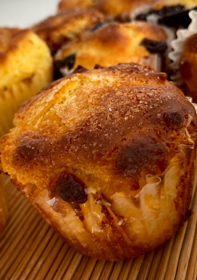 Una foto de Magdalenas de leche condensada rellenas