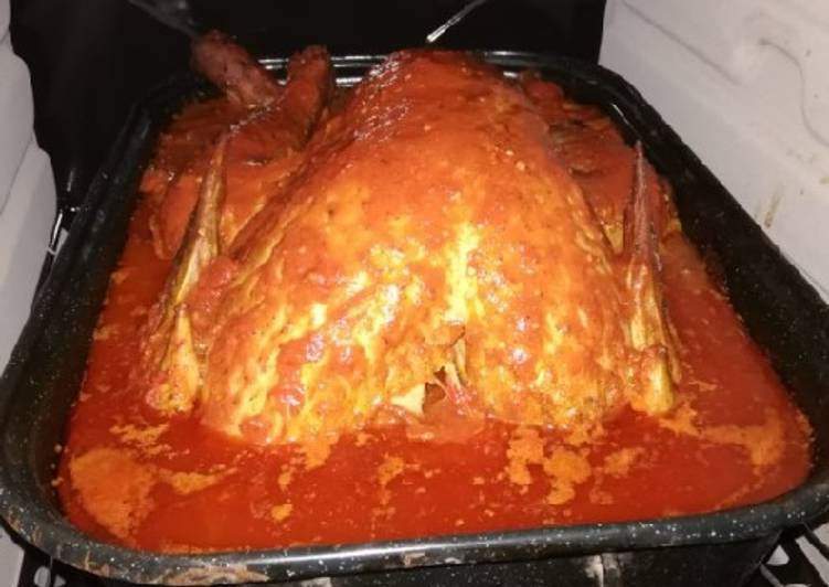 Pavo al horno en salsa navideña, receta salvadoreña