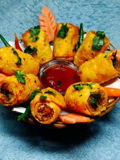পটেটো রোল সামোসা (potato roll samosa recipe in Bengali) রেসিপির প্রধান ছবি