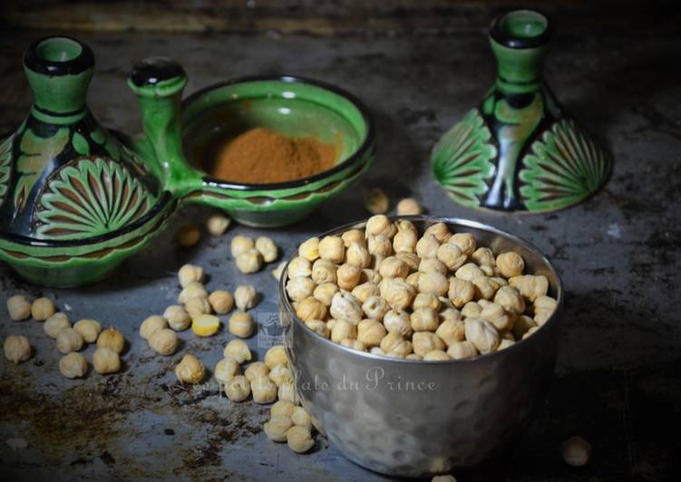Get Salade De Concombre, Navet Et Poivron Rouge Aux Prunes Salées Japon… Background