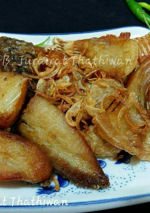 รูปของ ปลานิลแดดเดียวทอด