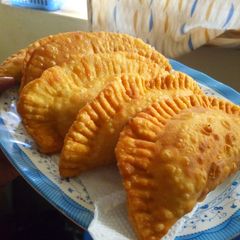 A picture of Vegetable meat pies.