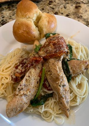 A picture of Marry Me Chicken with Spinach.