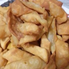 A picture of Homemade Namak paray 😊😊😊.