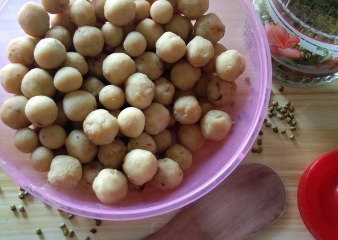 Unti kacang hijau (isian kue ku, onde onde wijen, roti, dll)