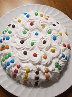 Una foto de Mini torta decorada para cumple🎈🎂
