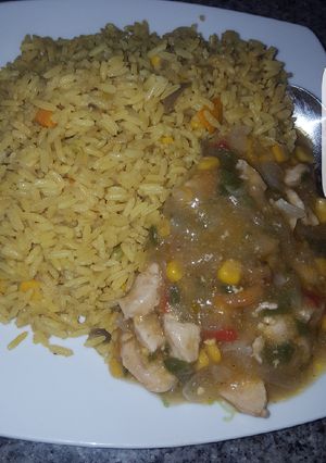 A picture of Chicken gravy.
