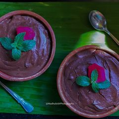 A picture of Chocolate and Ginger Phirni.