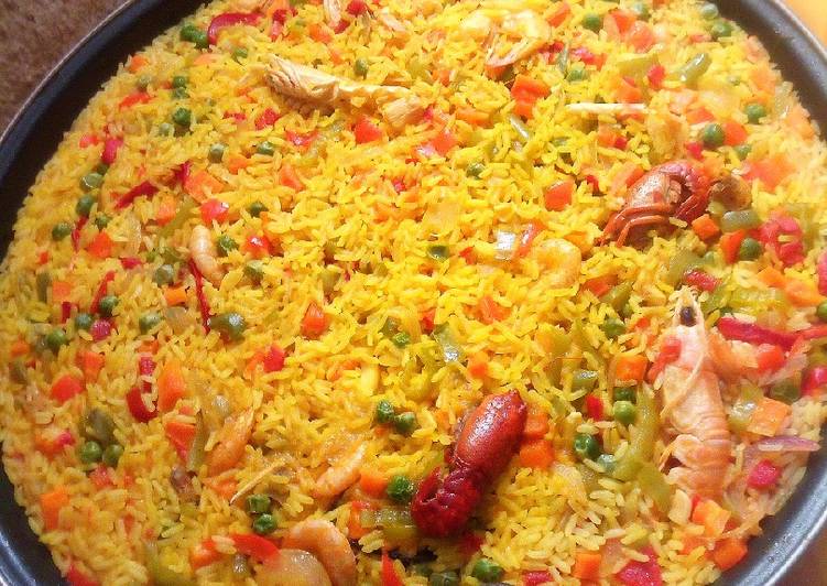 Paella de marisco y pescado