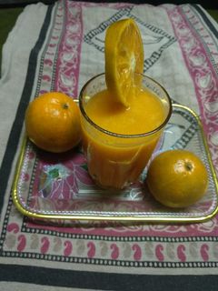 ઓરેન્જ સ્મુધી (Orange Smoothie Recipe In Gujarati) રેસીપી મુખ્ય ફોટો