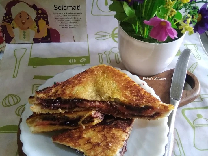 Langkah Mudah untuk Membikin Resep Roti Bakar Isi Selai Berry Coklat Keju yang Bikin Ngiler Anti Ribet, Uenak Banget