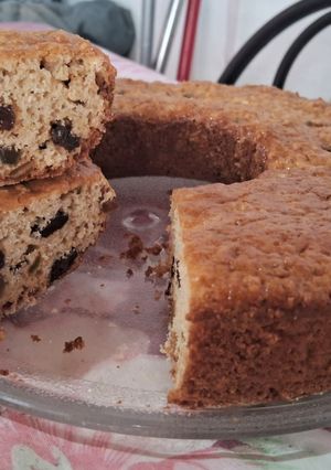 Una foto de Budín suave de frutas glaseadas  con pasas de uva