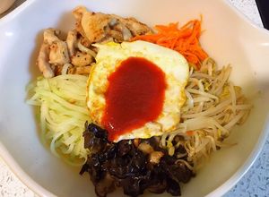 Hình của món Cơm trộn Hàn Quốc (biến tấu).