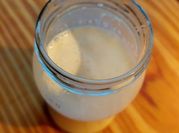 Una foto de crema de leche casera