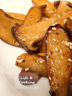 【家常菜】奶油醬燒杏鮑菇 的食譜成品照片