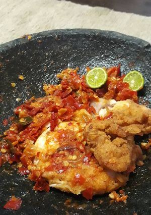 Foto resep Ayam Geprek Pedas