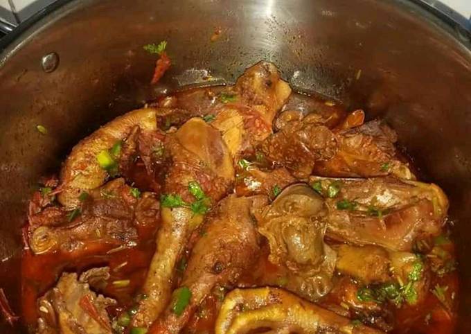 How To Make Quick Stewed Kienyeji Chicken Recette