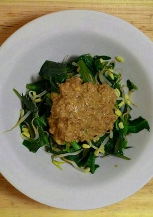 Foto resep Pecel KK (Kangkung-Kecambah)
