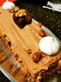 Bûche mascarpone chocolat et cacahuète caramélisées