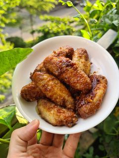 Hình của món Cánh gà sốt bơ tỏi.