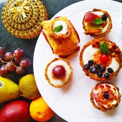 A picture of Baked Yogurt Fruits Tart.