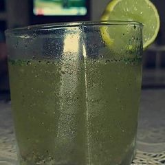 A picture of Mint water.