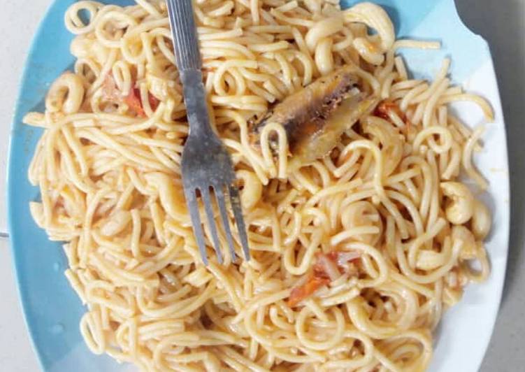 Spagetti and macroni jollof