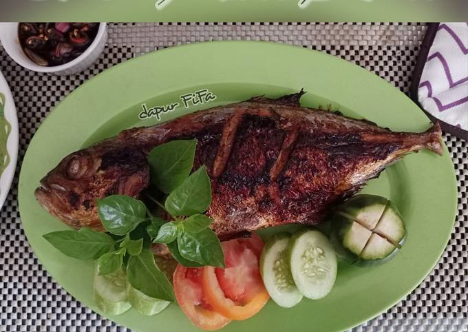 Ikan Kuwe Bakar