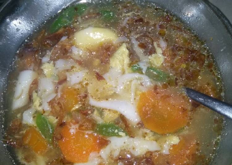 Telor + sayur bumbu indomie kari ayam