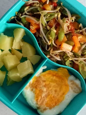 Cara Gampang Membikin Resep Bekal makan siang tumis toge (diet) yang Lezat Sekali Anti Ribet, Bikin Ngiler