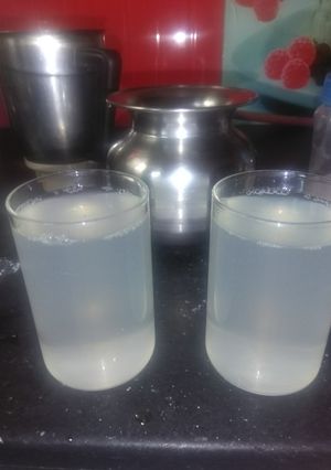 नीबू पानी रेसिपी मुख्य फोटो