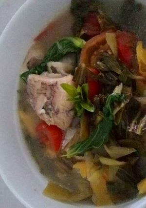 Hình của món Cá mè hoa nấu canh chua dứa.