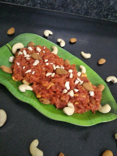 ગાજર નો હલવો (Carrot Halwa Recipe In Gujarati) રેસીપી મુખ્ય ફોટો