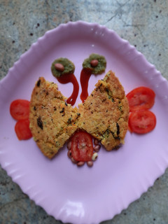 बेक्ड हांडवो (Baked handvo recipe in hindi) रेसिपी मुख्य फोटो