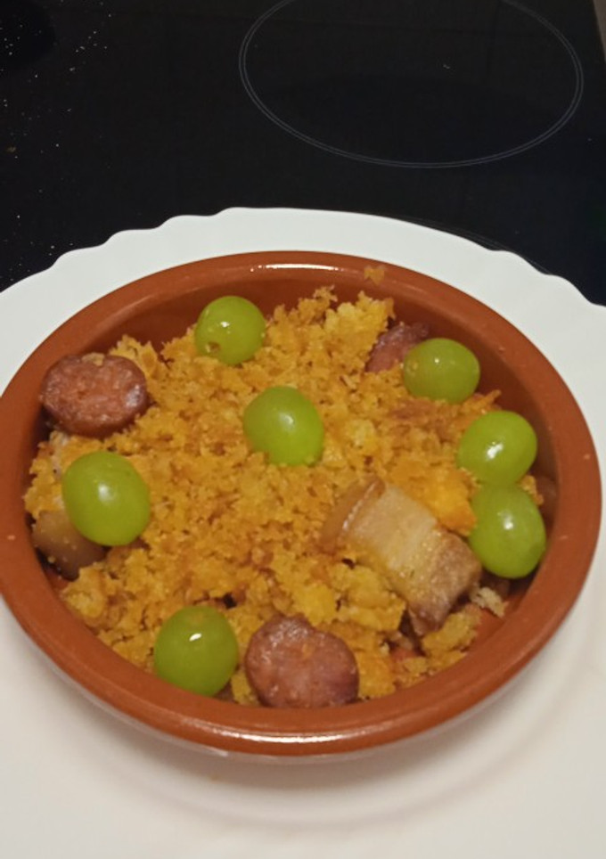 Una foto de Migas ruleras a mi estilo manchego 😜😋