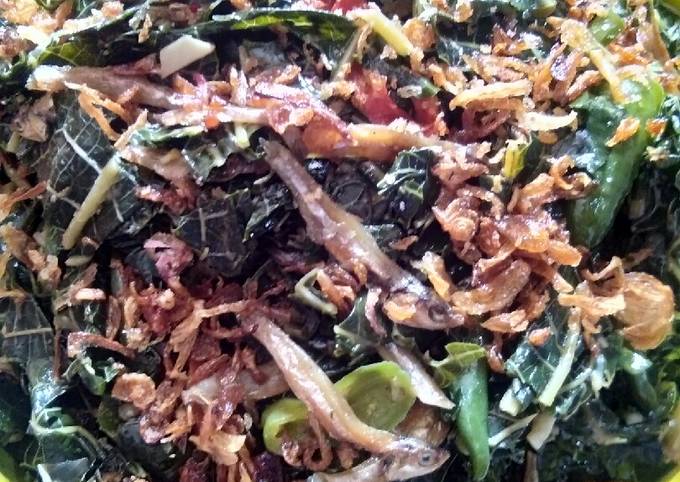 Bagaimana Menyiapkan Oseng daun pepaya teri yang Sempurna