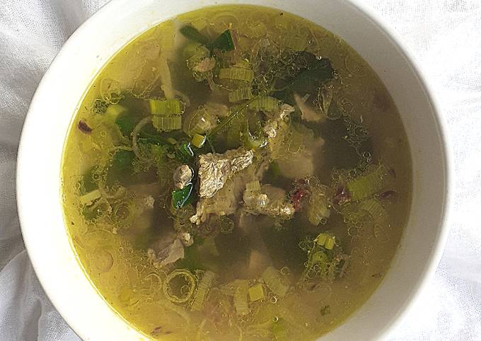 Langkah Mudah untuk Menyiapkan Soto daging sederhana yang Enak