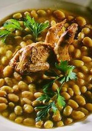 Una foto de Pochas con codorniz