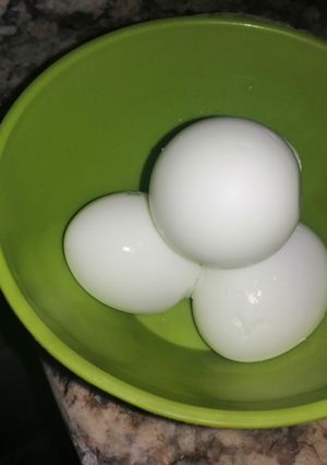 A picture of Perfectly boiled egg without cracks.