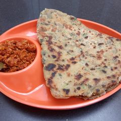 A picture of Mint Paratha.