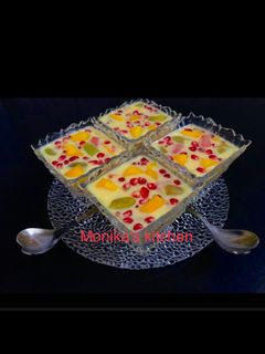 फ़्रूट कस्टर्ड (Fruit Custard recipe in hindi) रेसिपी मुख्य फोटो