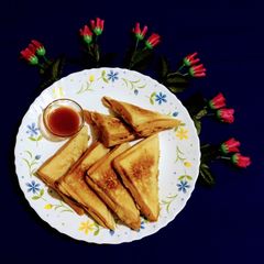 A picture of Potato Sandwich.