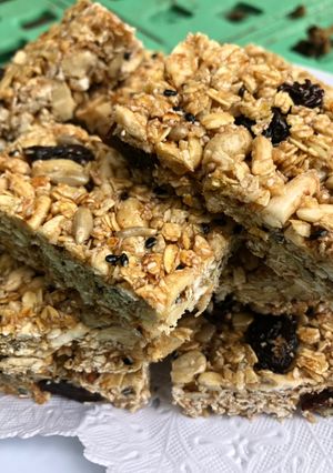 Una foto de Barras de cereal con canela coco y miel... son el Paraíso en el paladar!!! 🥥🍯!!