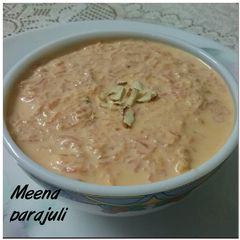 A picture of Gajar ki  kheer.