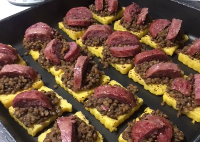 Ricetta di Fatto in casa Bruschette di polenta,lenticchie e cotechino