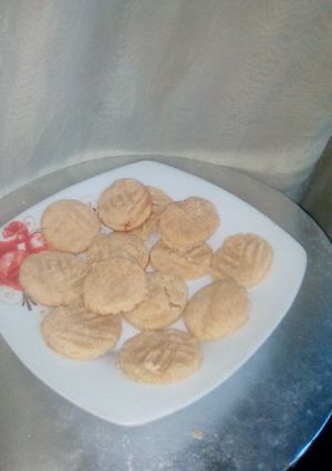 A picture of Homemade semolina cookies without oven.