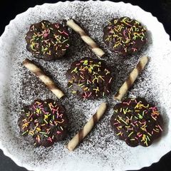 A picture of Choco Cup Cakes.